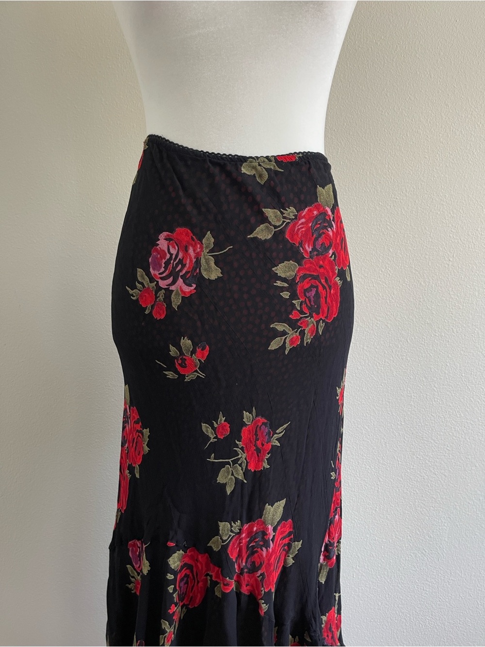 lola Black Maxi Dress with Red Rose Print - Picture 4 of 7
